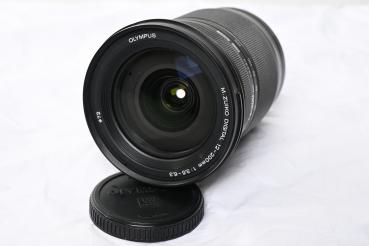 Olympus ED 12-200mm F.5-6.3 -Gebrauchtartikel-